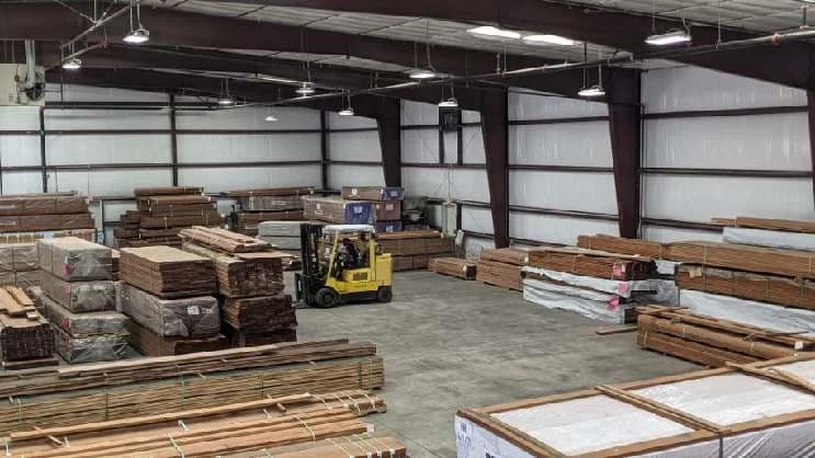Memphis, TN warehouse — Apitong and Angelim Pedra inventory
