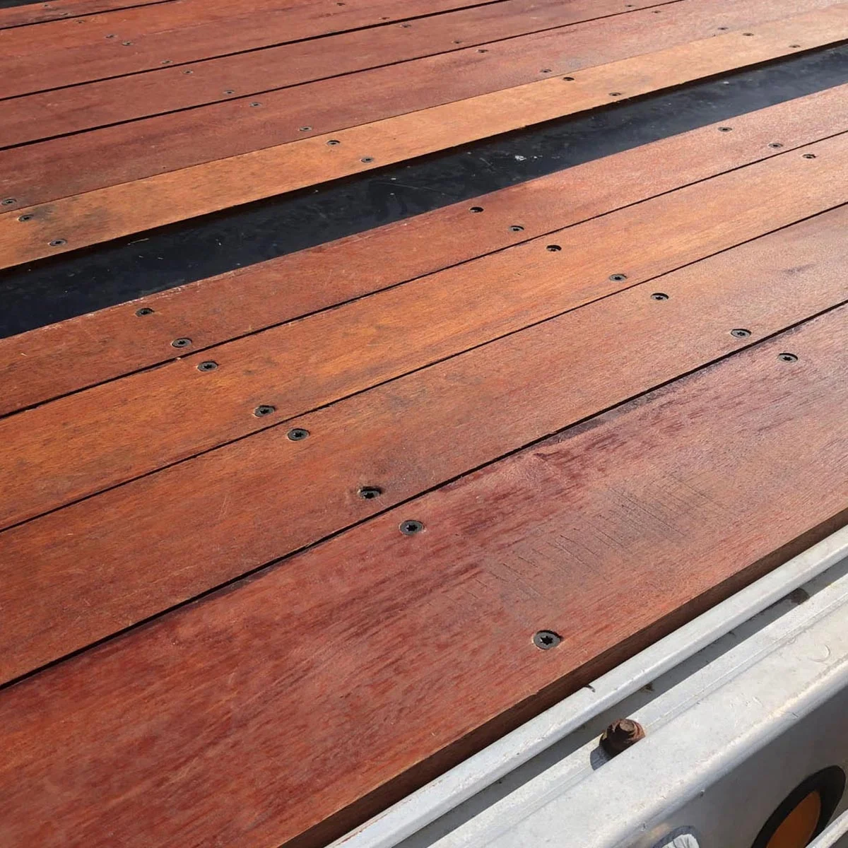 Why Choose Apitong Shiplap for Trailer Flooring