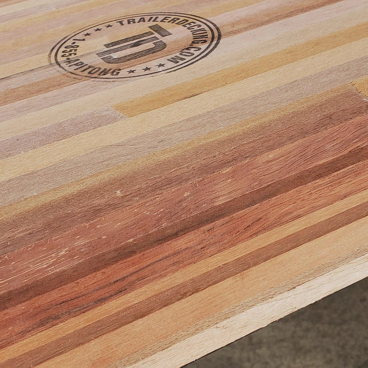 www.trailerdecking.com