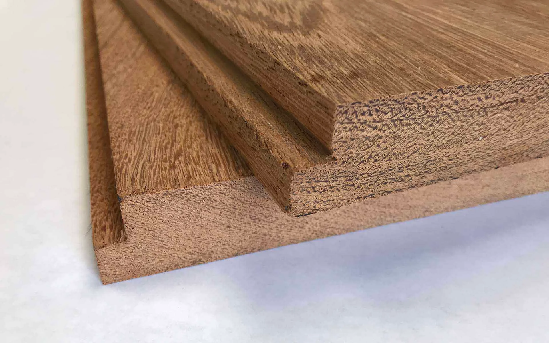 3 Angelim Pedra Shiplap Close Up
